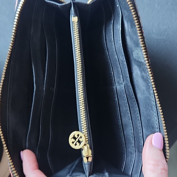 Tory Burch Wallet - Picture 8 of 8